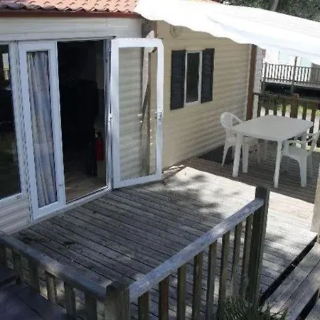 Mobil-home Avec Terrasse Pour 7 Personnes - Api-1-52-524 مكان تخييم