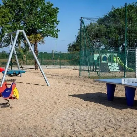 Mobil-home Avec Terrasse Pour 7 Personnes - Api-1-52-524