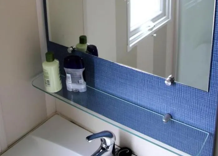 Mobil-home Avec Terrasse Pour 7 Personnes - Api-1-52-524 * Bretignolles-sur-Mer