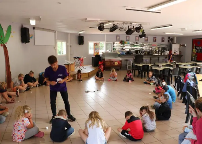 Mobil-home Avec Terrasse Pour 7 Personnes - Api-1-52-524 *