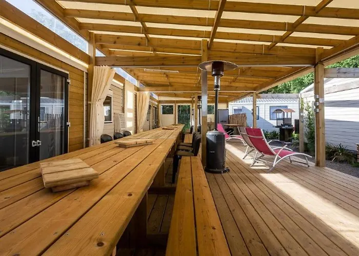 Mobil-home Avec Terrasse Pour 7 Personnes - Api-1-52-524