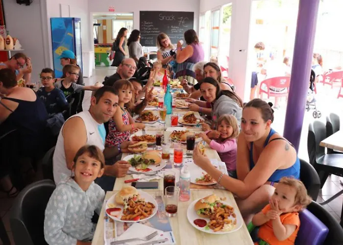 Camping Mobil-home Avec Terrasse Pour 7 Personnes - Api-1-52-524 Bretignolles-sur-Mer